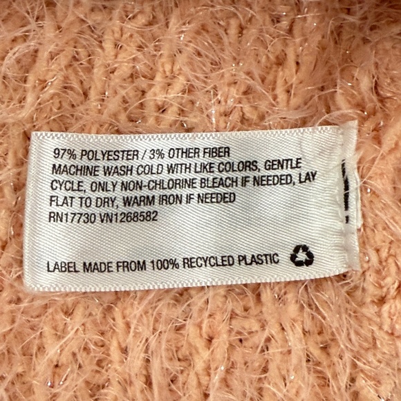 Wild Fable Peach Eyelash Cropped Cardigan Faux Tortoise Buttons Soft XS EUC - Picture 5 of 5